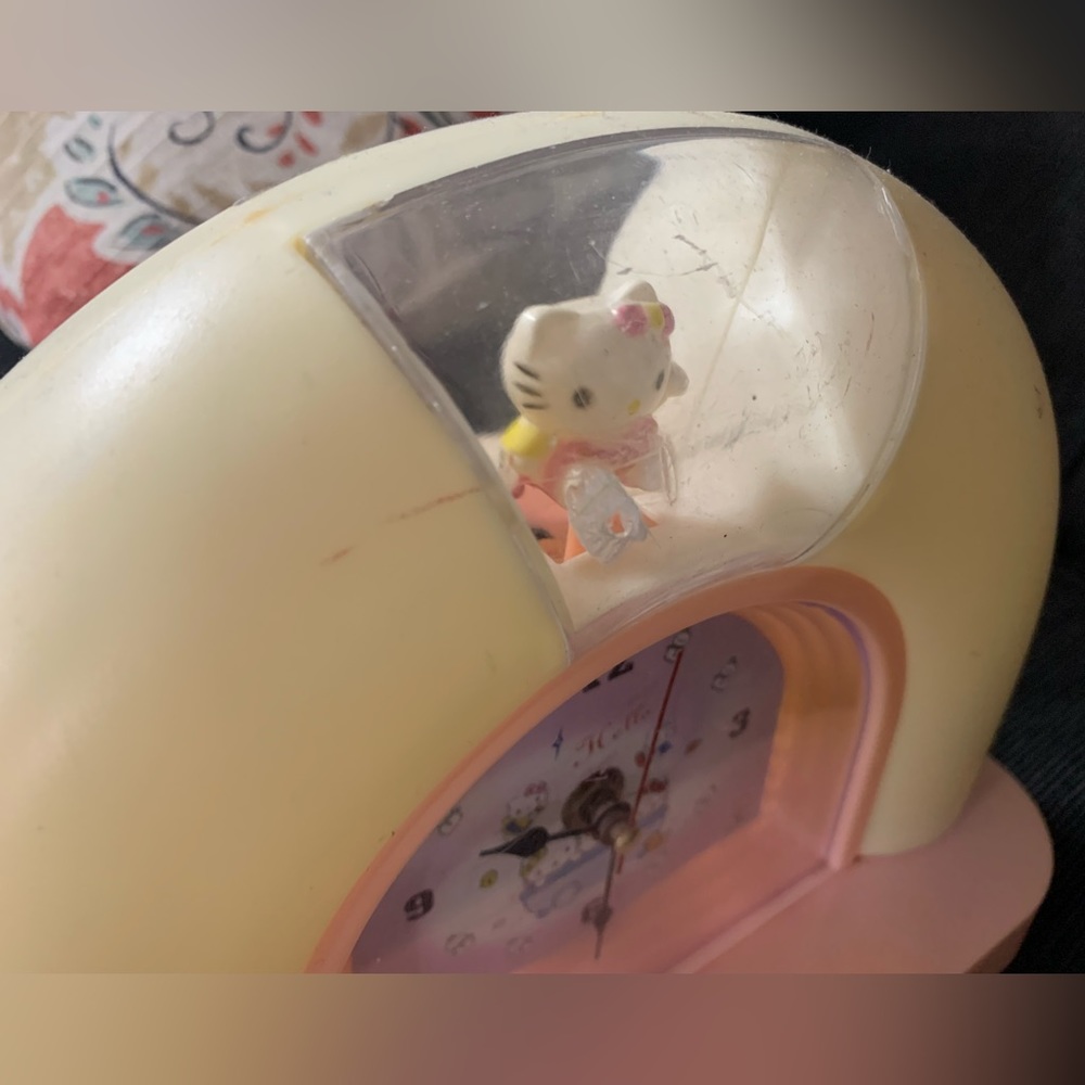 Hello Kitty Kt Lamp Clock View 5